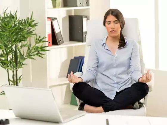 Isang Maingat na Diskarte sa Pagharap sa Stress - Multilingual