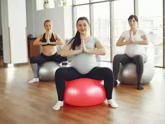 Yoga prenatale per il parto