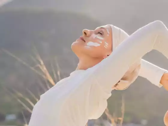การฝึกหายใจด้วยโยคะ Kundalini Rising