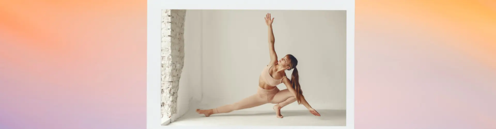 Потік йоги середнього рівня - Online Class by Sonic Yoga Studio