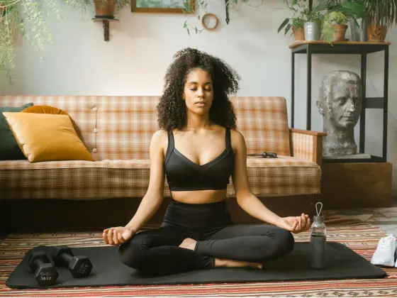 Mindful Yoga Flow: Cho Sức Khỏe Tâm Thần Của Bạn