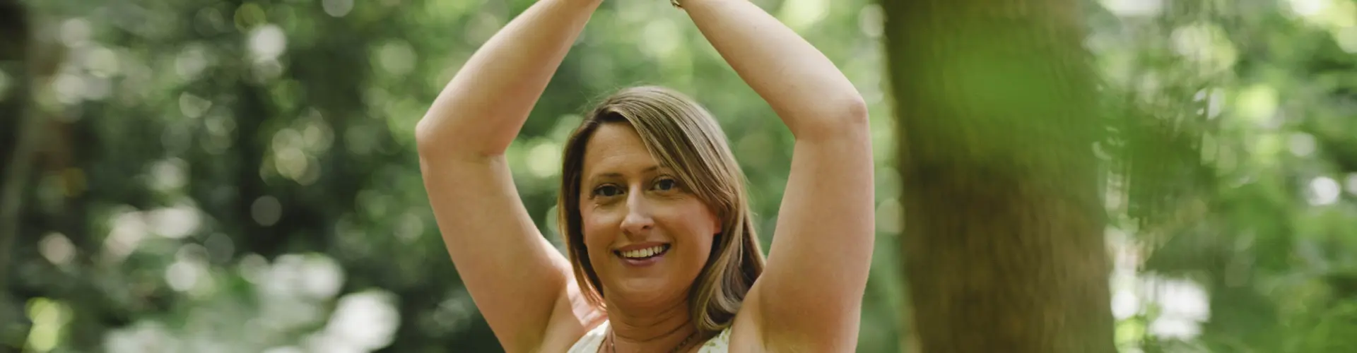 Restorative Healing Yoga - Mga sesyon sa Hulyo 3 / 4 - Online Class by Sarah Evans 